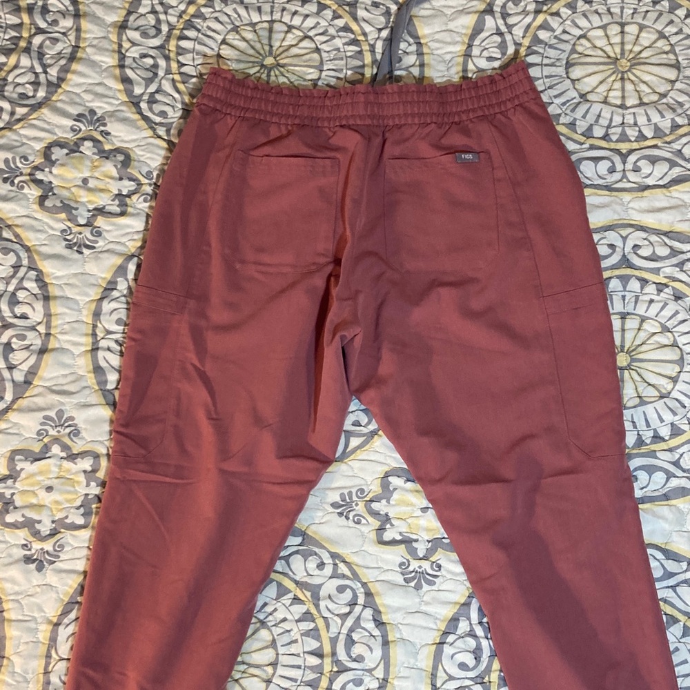 FIGS Zamora Jogger Scrub Pants Womens Size S Pink Nurse Slim Fit Pockets Cargo - Picture 14 of 15